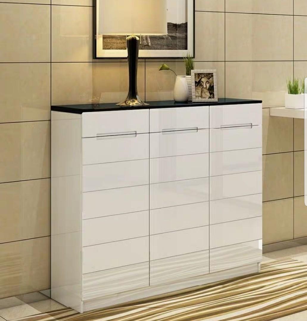 ELEXA Modern Shoe Cabinet