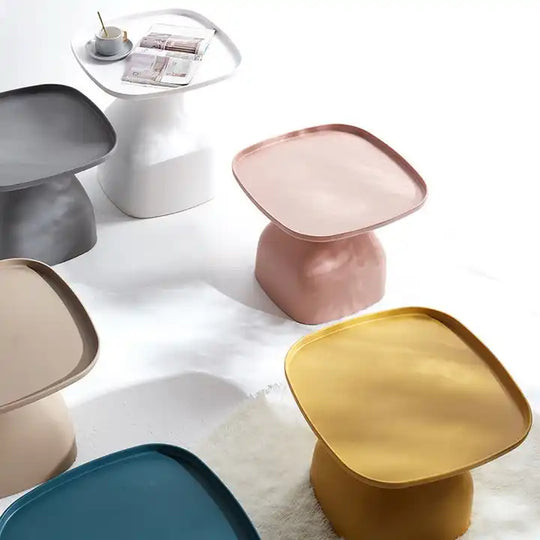 MOMI Modern Side Table