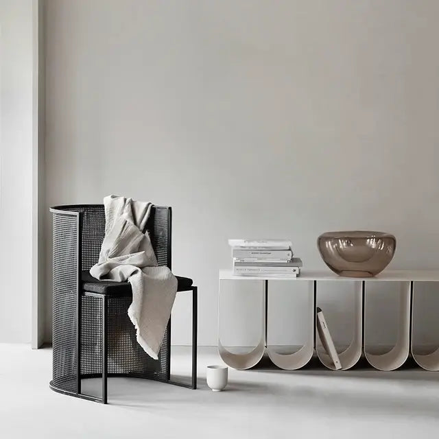 AMELIA Minimalist Bench