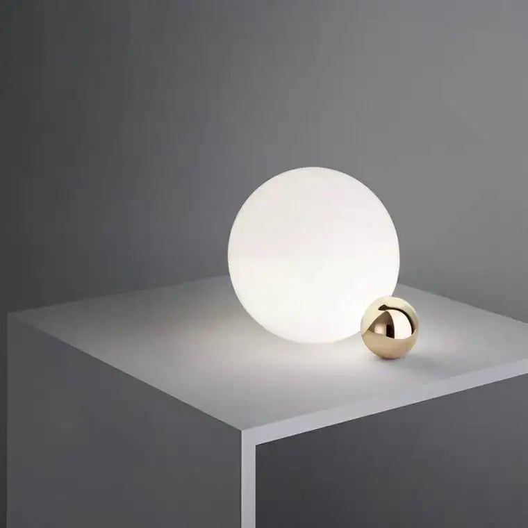 DAREN Minimalist LED Table Lamp