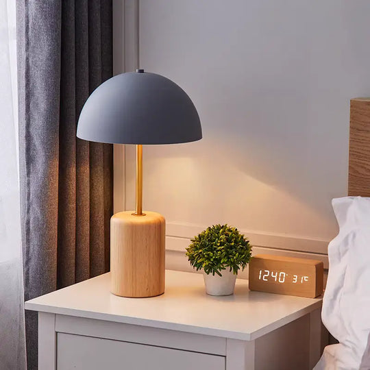 MACLEAN Scandinavian Table Lamp