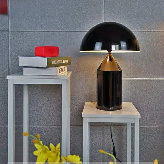 JULIUS Modern Half Dome Table Lamp