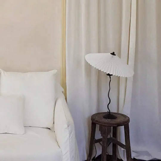 PAULE Oriental Parasol Table Lamp