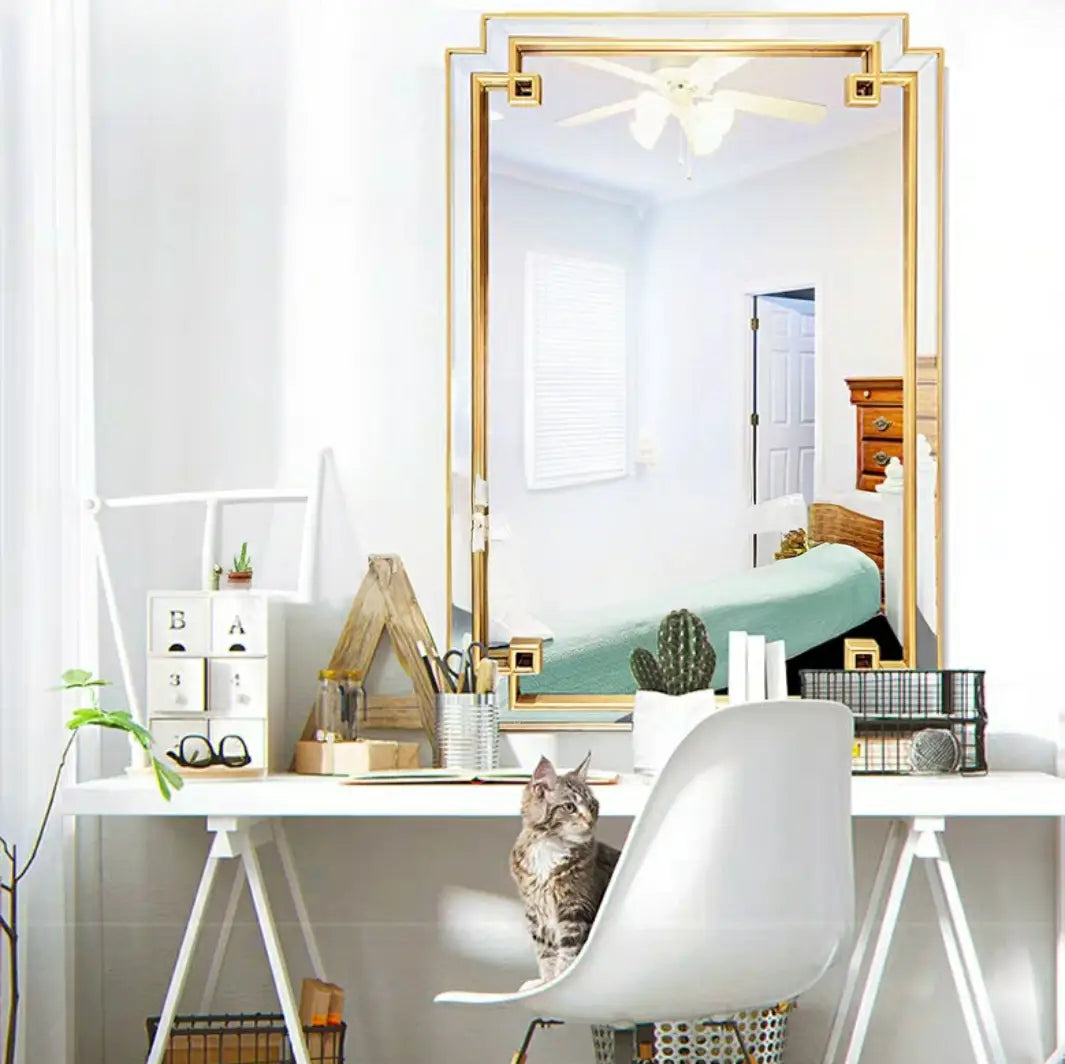 INDIRA Vintage Accent Wall Mirror