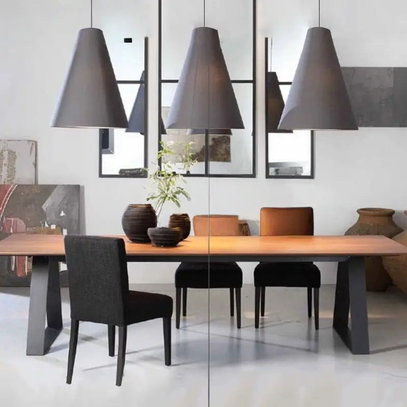 TRACÉ Rustic Solid Wood Dining Table