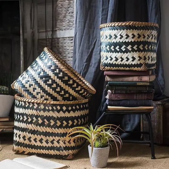 LÉO Rustic Rattan Basket