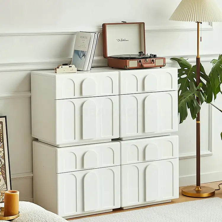 JOÃO Modern Side Table