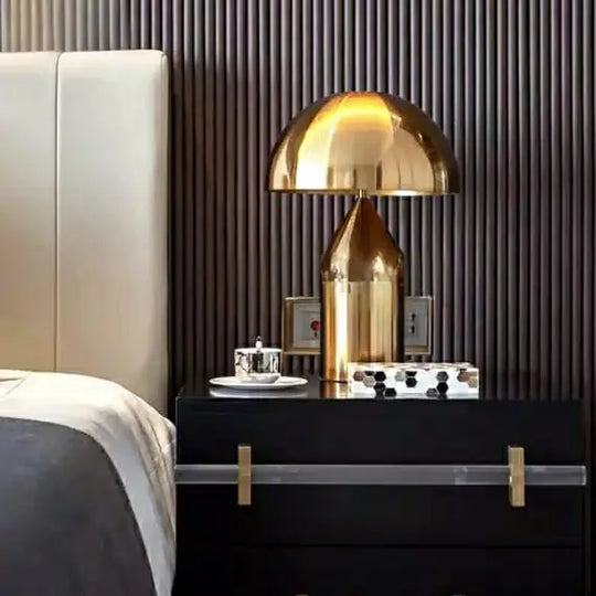 JULIUS Modern Half Dome Table Lamp