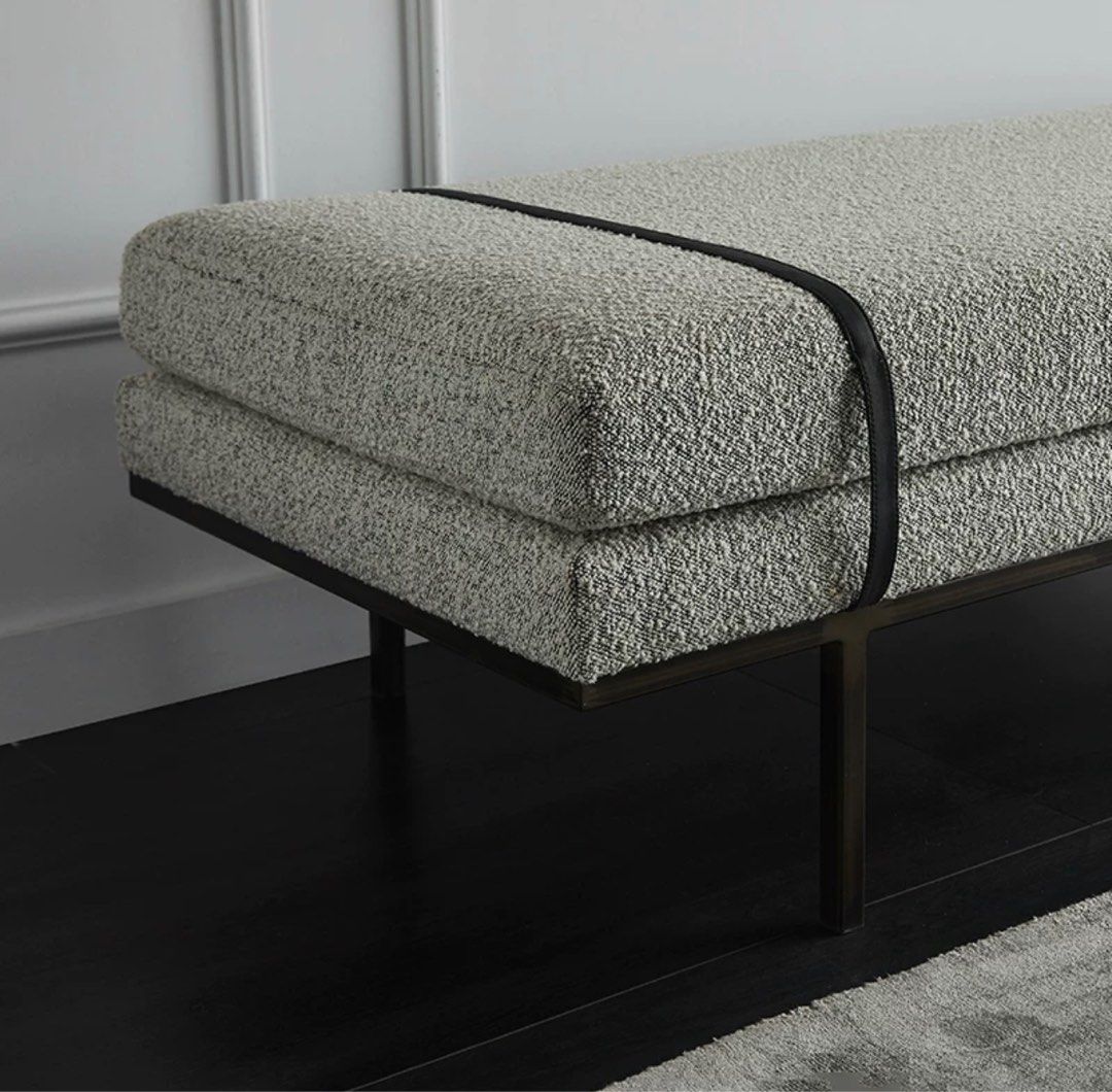 RUAIDHRÍ Modern Fabric Bench