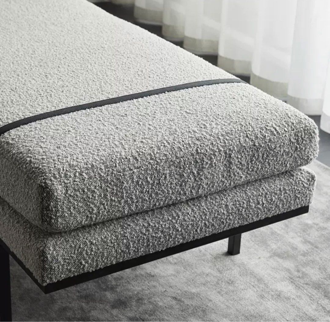 RUAIDHRÍ Modern Fabric Bench